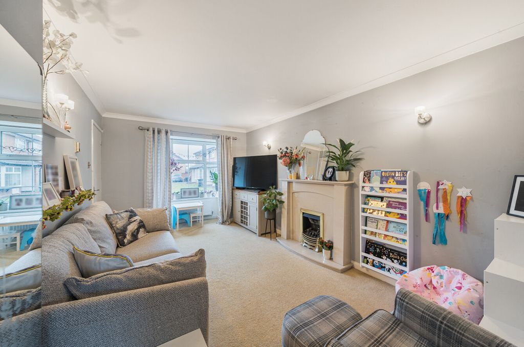 Property photo 2 of 16 1402057-10-6970Df...