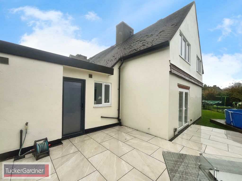 Property photo 1 of 21