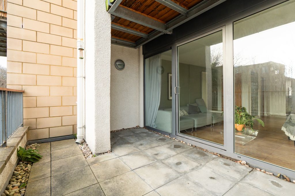 Property photo 3 of 21 Property Image 3