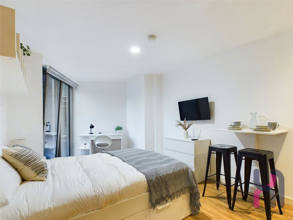 Property photo 2 of 7 Picture No. 11