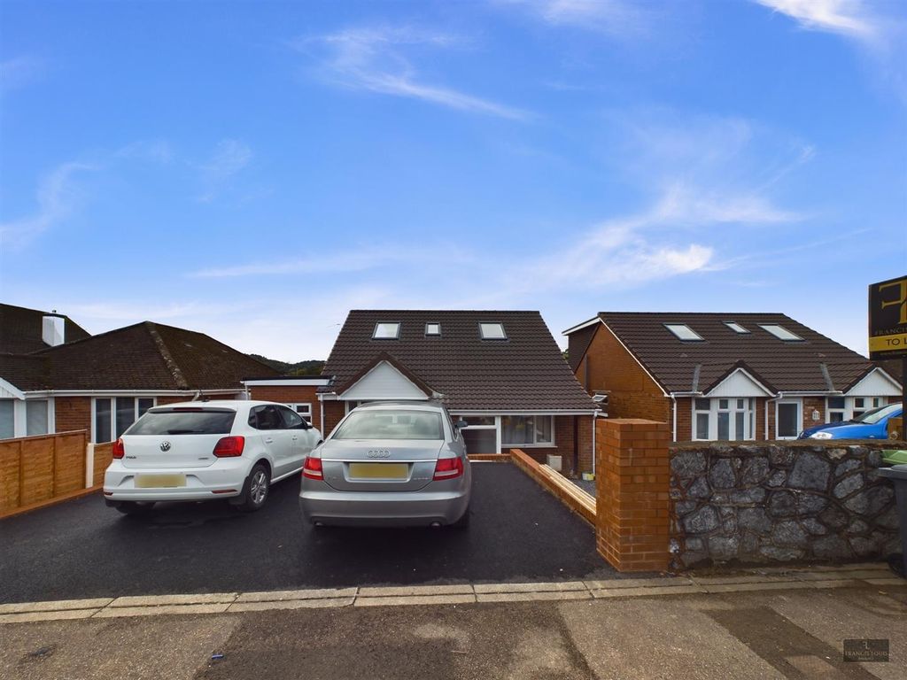 Property photo 1 of 8 Cam02887G0-Pr0075-Still014.Jpg