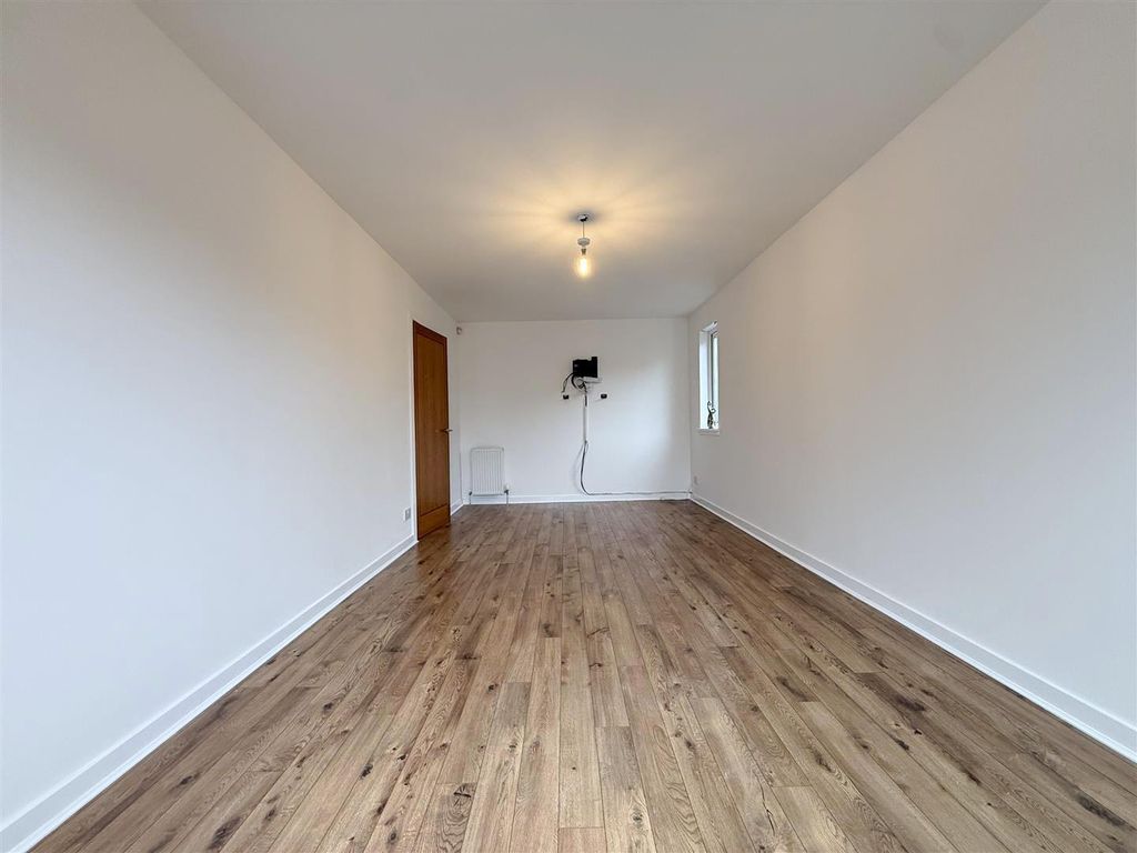 Additional image 10 of 5 bed detached house for saleMillhouse Road, Millhouse Gate, Inverkip PA16