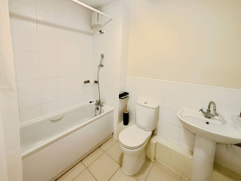 Property photo 3 of 4 Picture No. 03