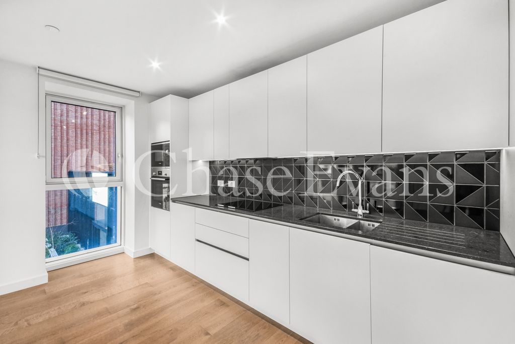 Property photo 3 of 15 Kitchen