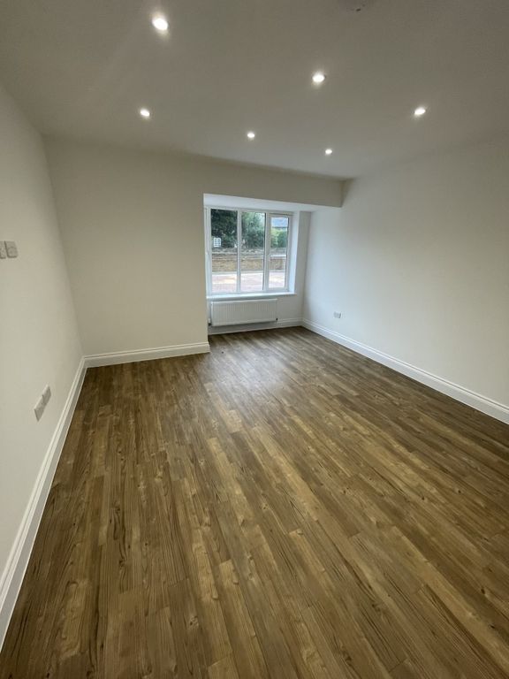 Property photo 2 of 33