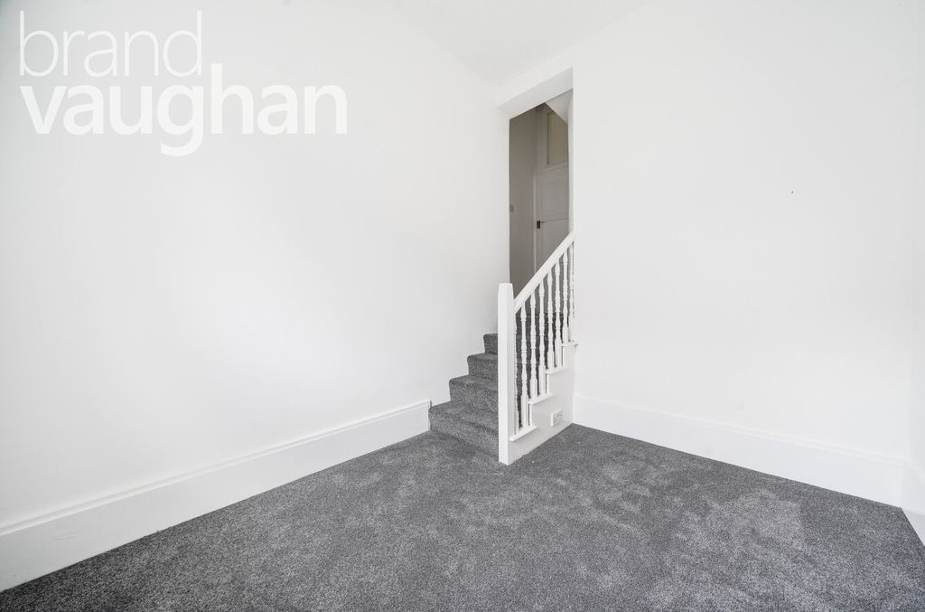 Property photo 3 of 9 0Bdc3148-959F-4E8...