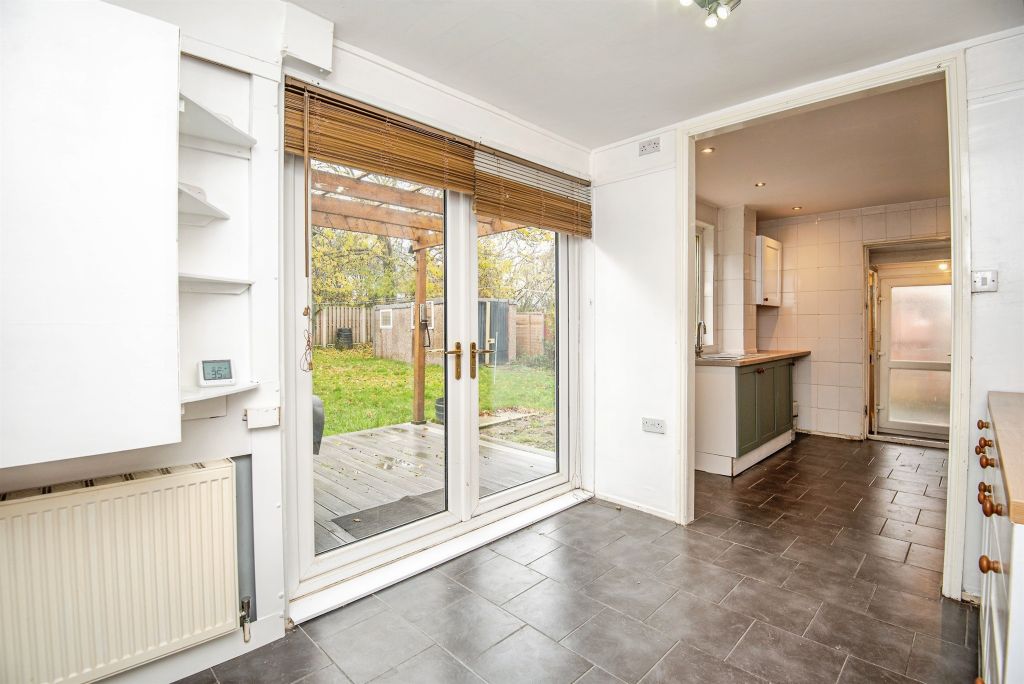 Property photo 3 of 11 Balcony