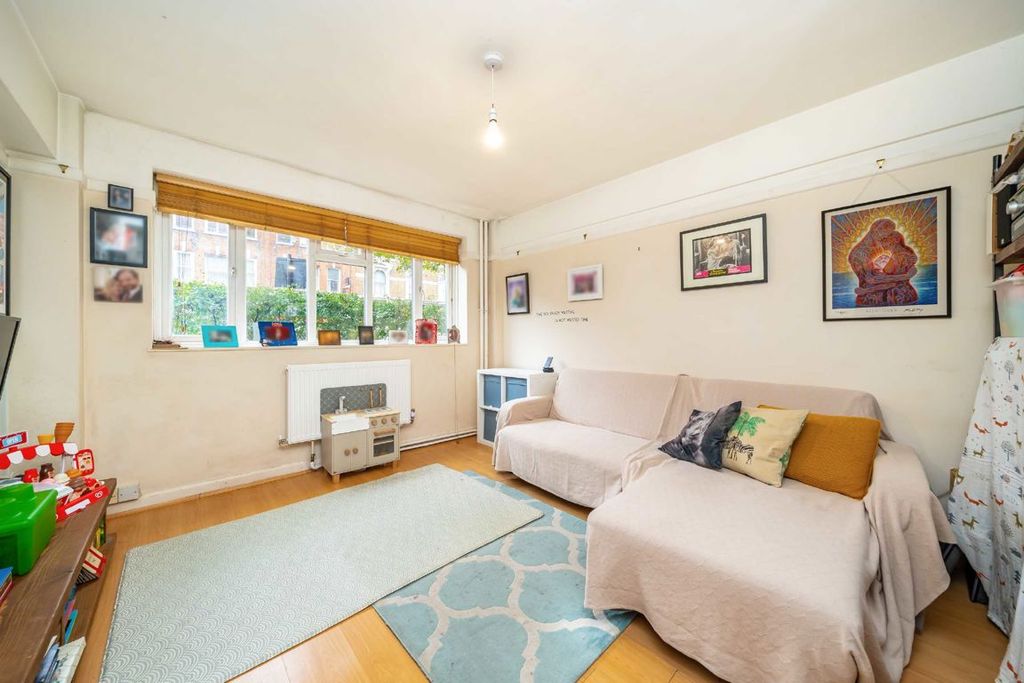 Property photo 3 of 8