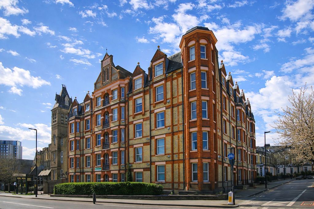 Property photo 1 of 8 Photo 2