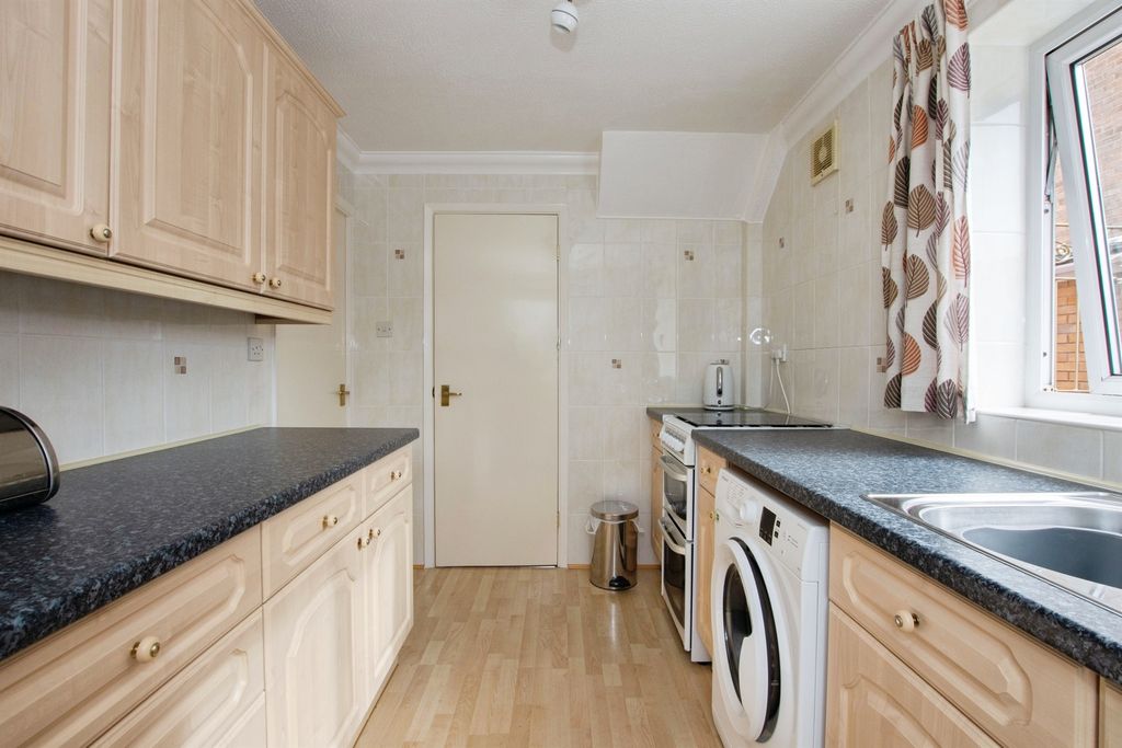Property photo 3 of 16