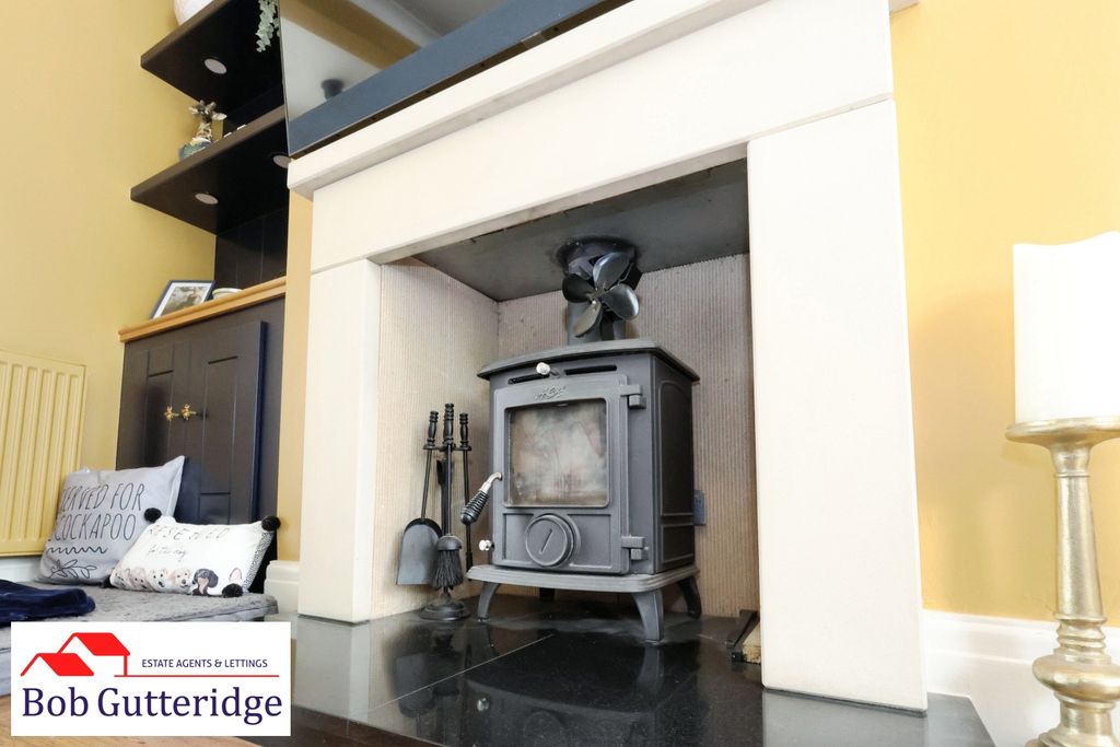 Property photo 3 of 35 Pbox-Img.Jpg