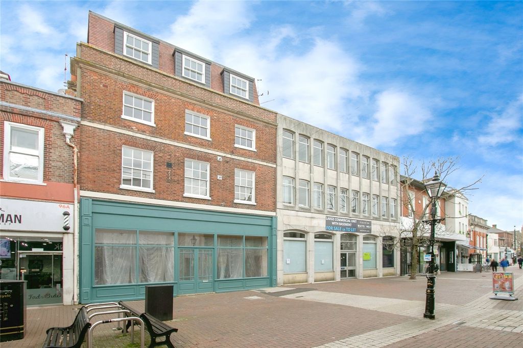 Property photo 1 of 17 Exterior