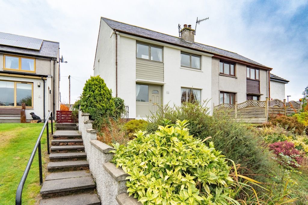 Property photo 1 of 28