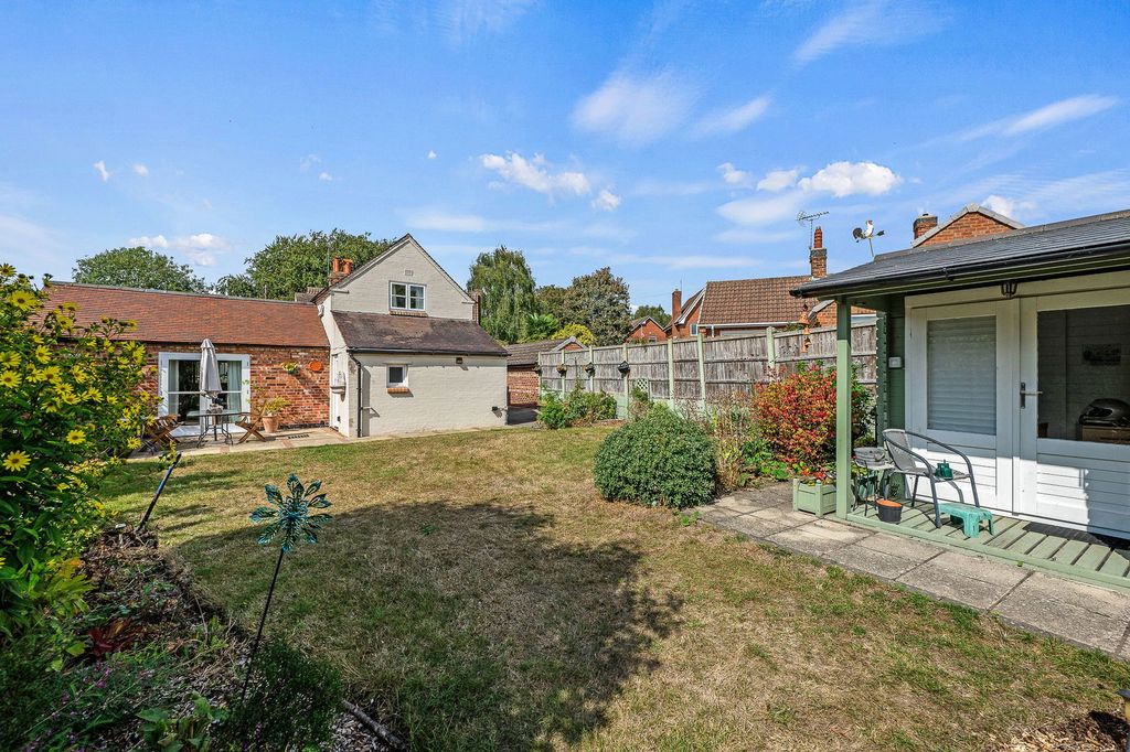 Property photo 1 of 33