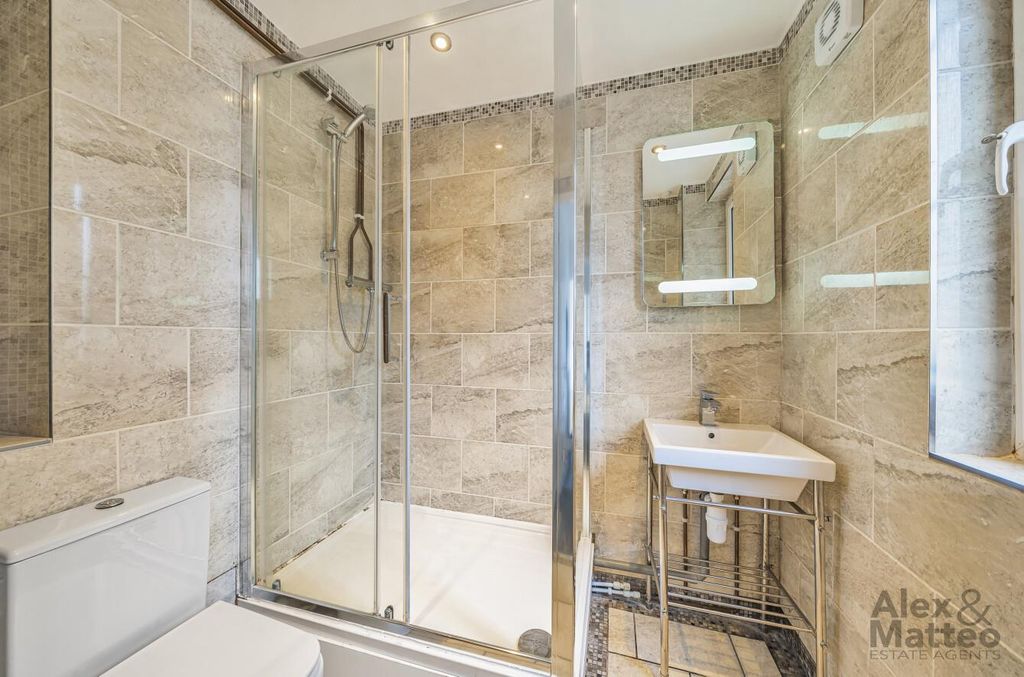 Property photo 3 of 16 Bowley House