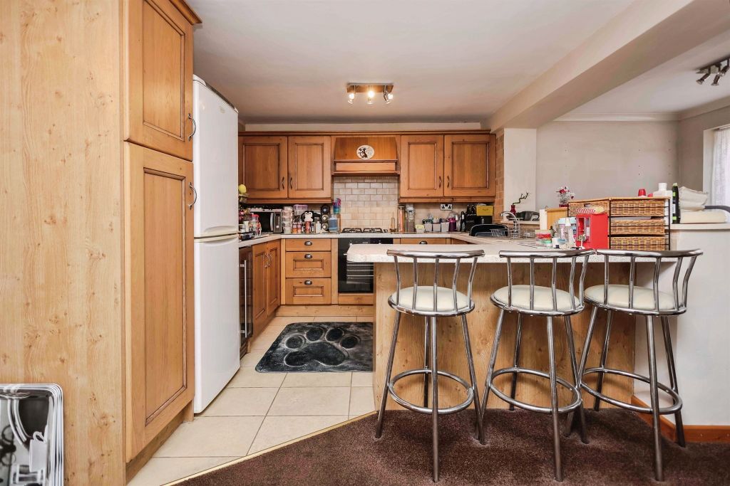 Property photo 3 of 12