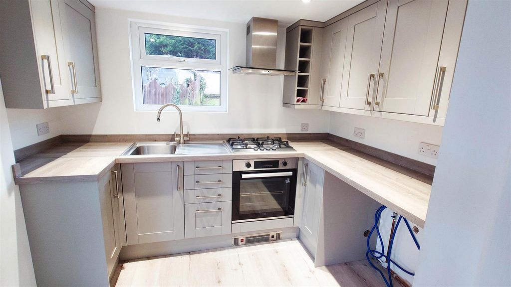 Property photo 2 of 13 Kitchen