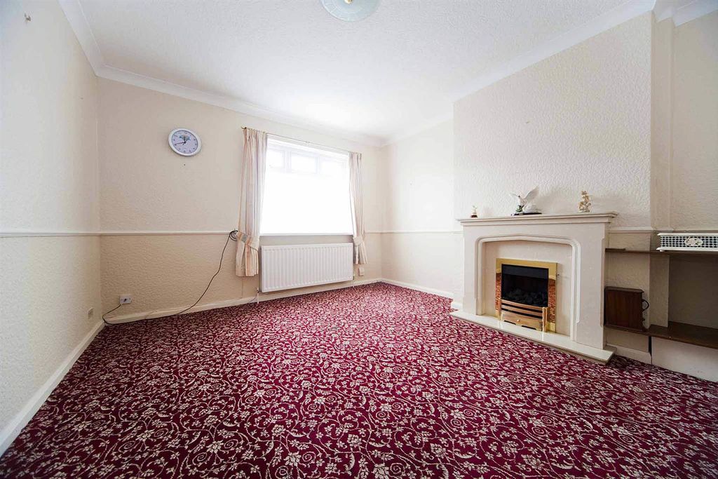 Property photo 2 of 25