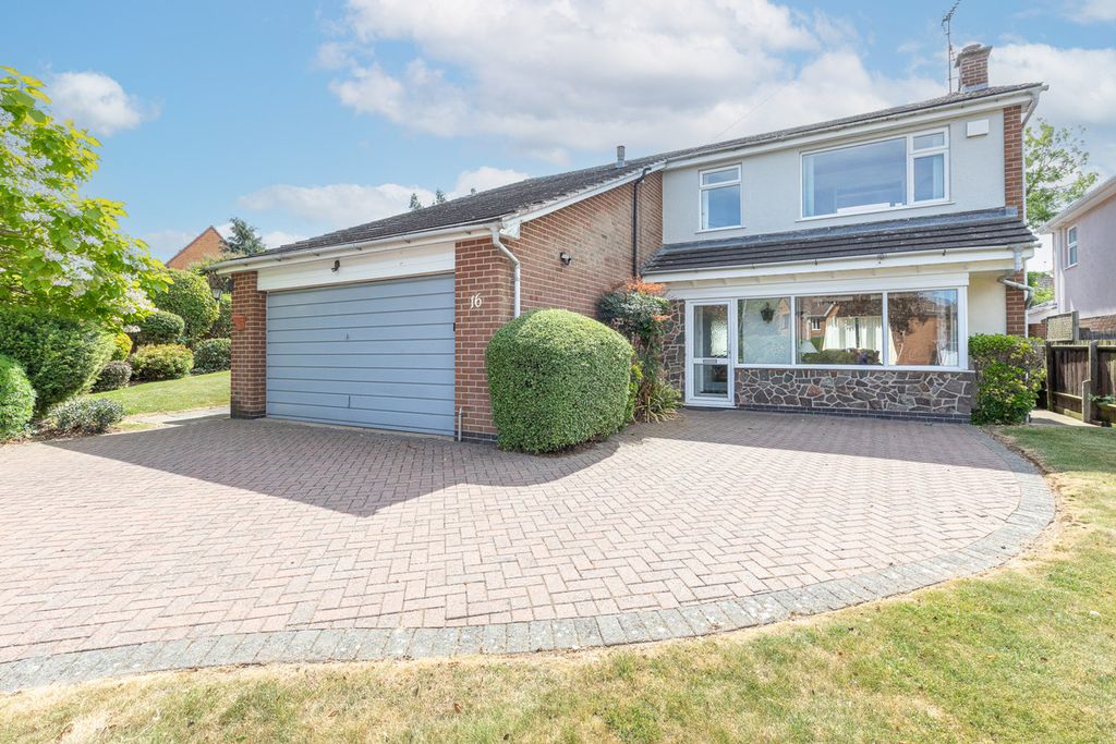 Property photo 3 of 32