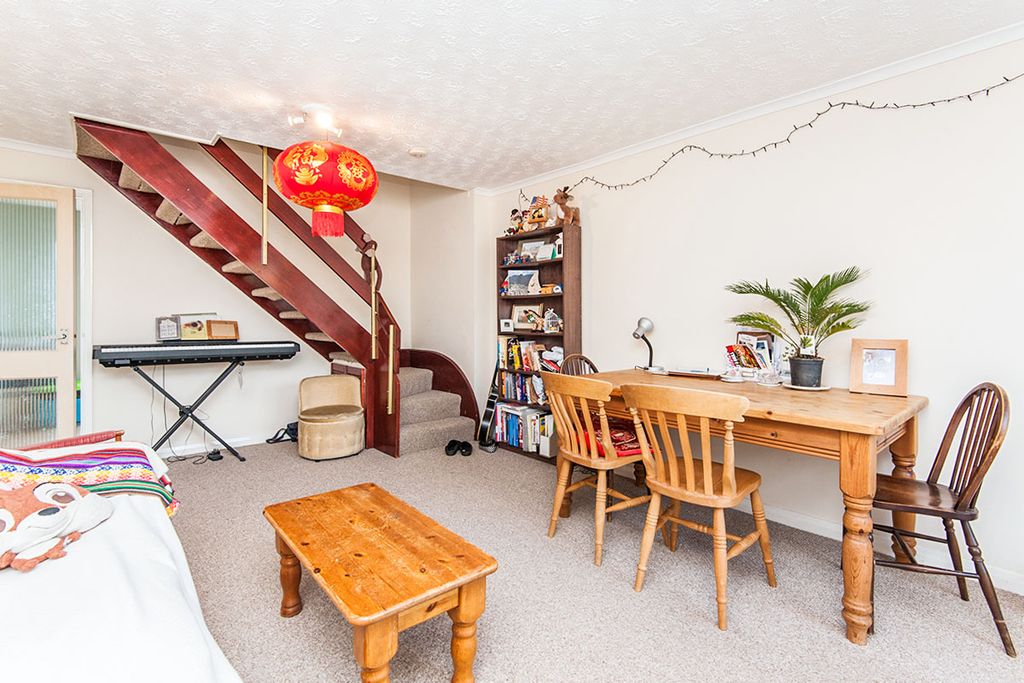 Property photo 3 of 9 Main Page