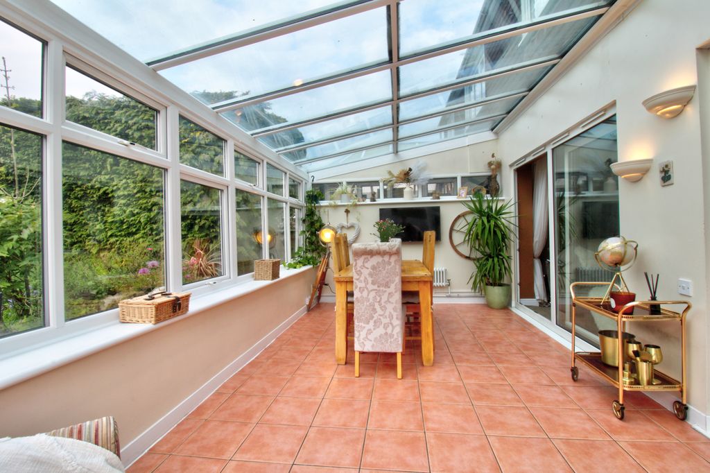 Property photo 3 of 22 Conservatory