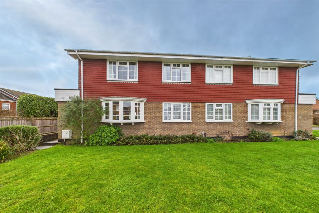 Property photo 2 of 8 Picture No. 10