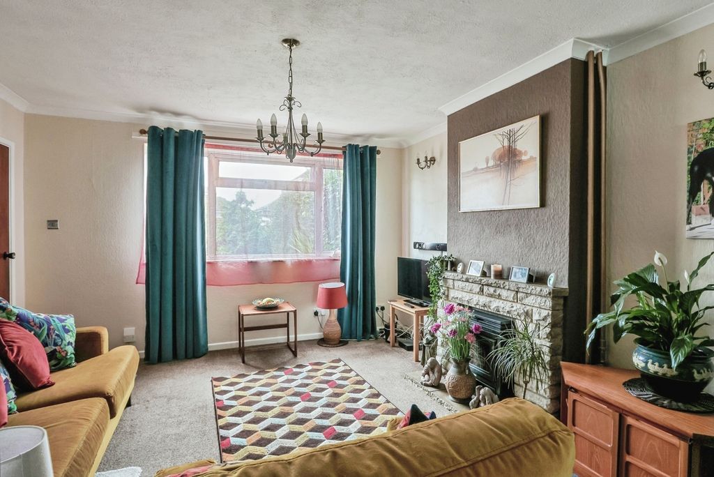 Property photo 3 of 16 Pbox-Img.Jpg