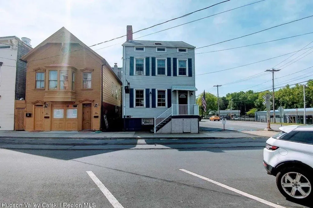 Property photo 1 of 26