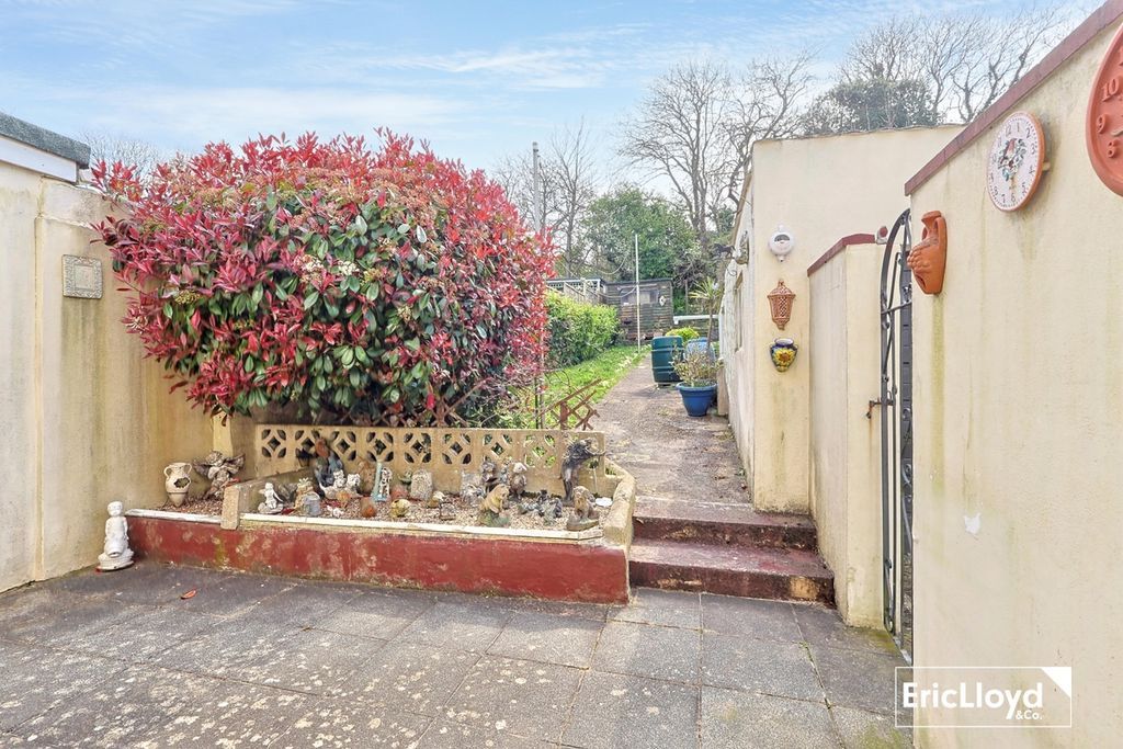 Property photo 2 of 13 Photo 15