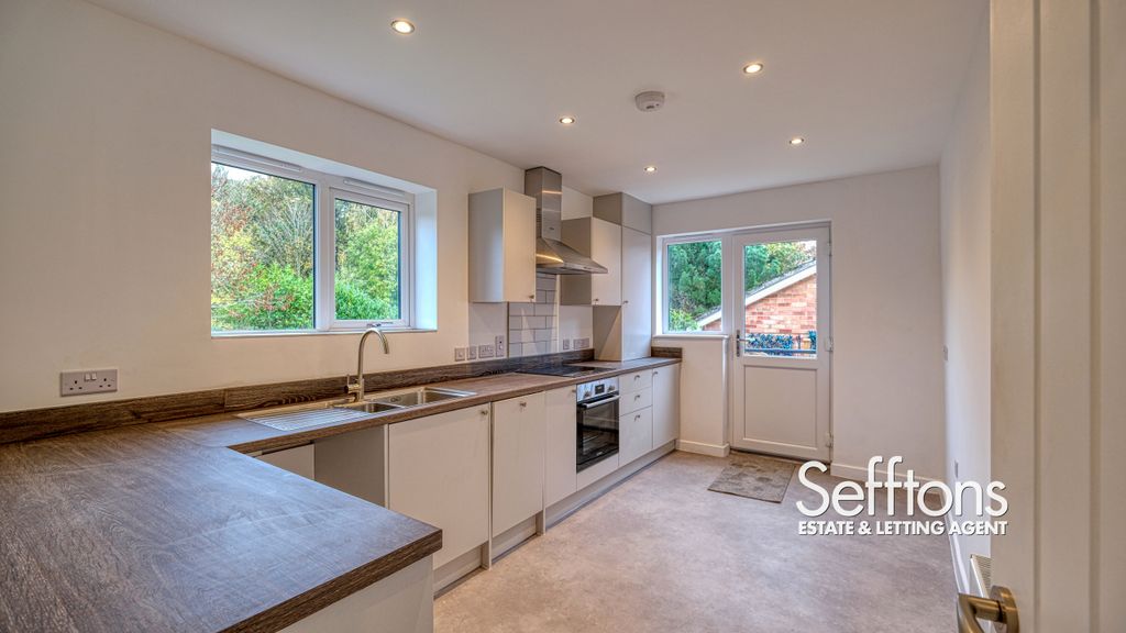 Property photo 2 of 19 Dscf2979_27