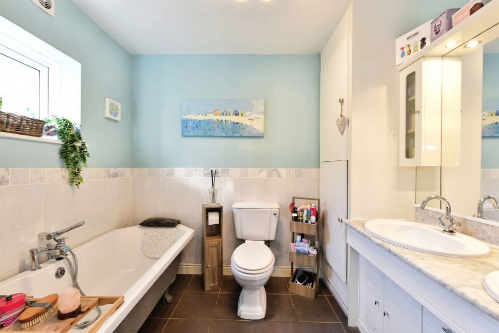 Property photo 3 of 16