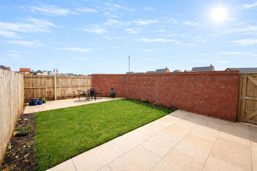 Property photo 2 of 11 Picture No. 15