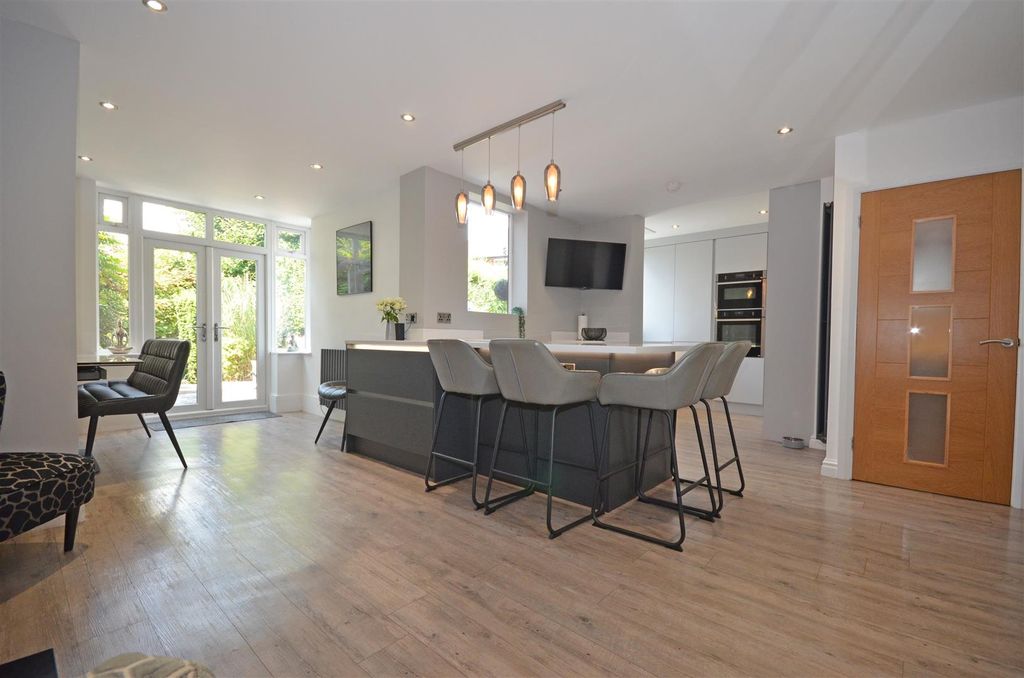 Property photo 3 of 40 11.Jpg