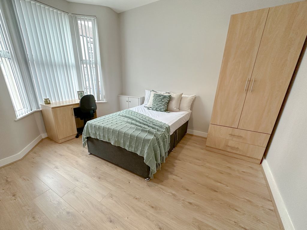 Property photo 1 of 11 1