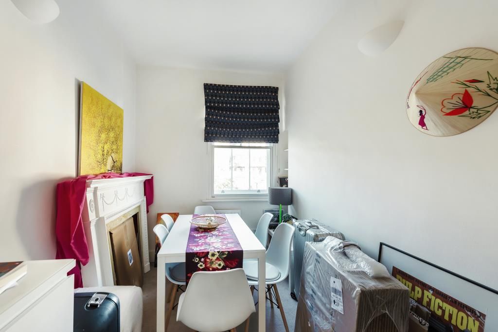 Property photo 2 of 10 Bedroom