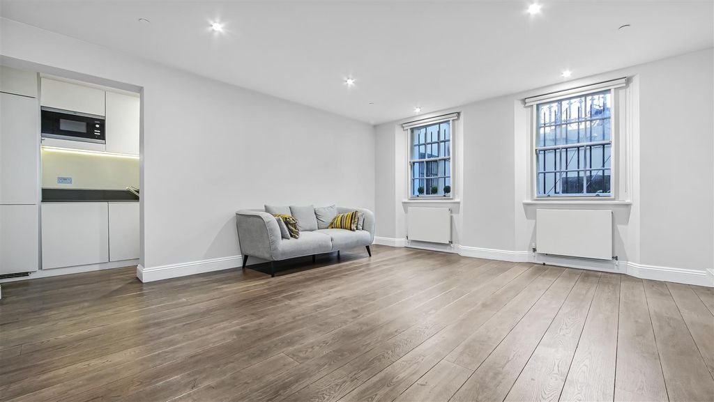 Property photo 1 of 12 Spacephoto (10).Jpg