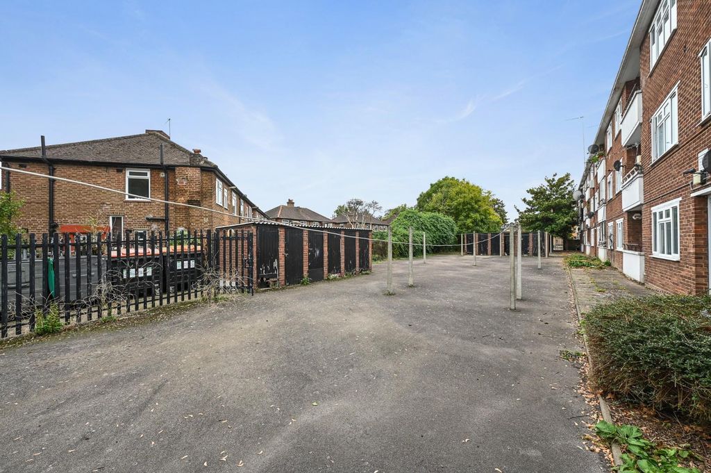 Property photo 2 of 9