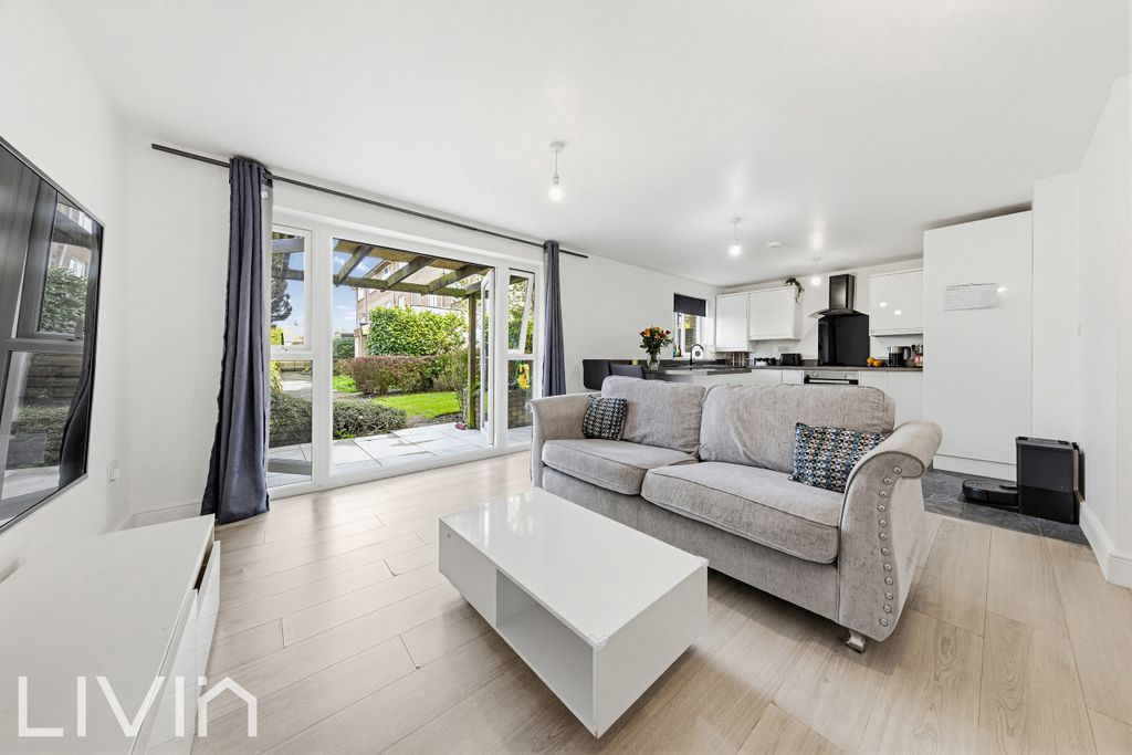 Property photo 2 of 11 2