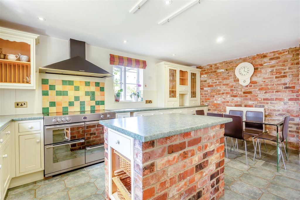 Property photo 2 of 36 Kitchen Dining Area