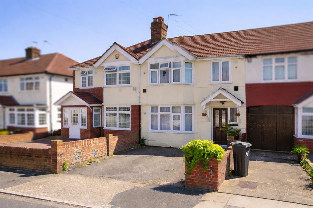 Property photo 1 of 18 F5F7E573-80E2-4954-Aefb-84Bdaef13c92.Png