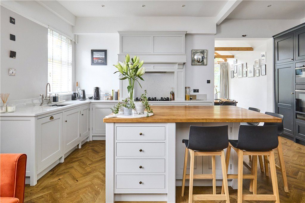 Property photo 3 of 26 Bespoke Kitchen