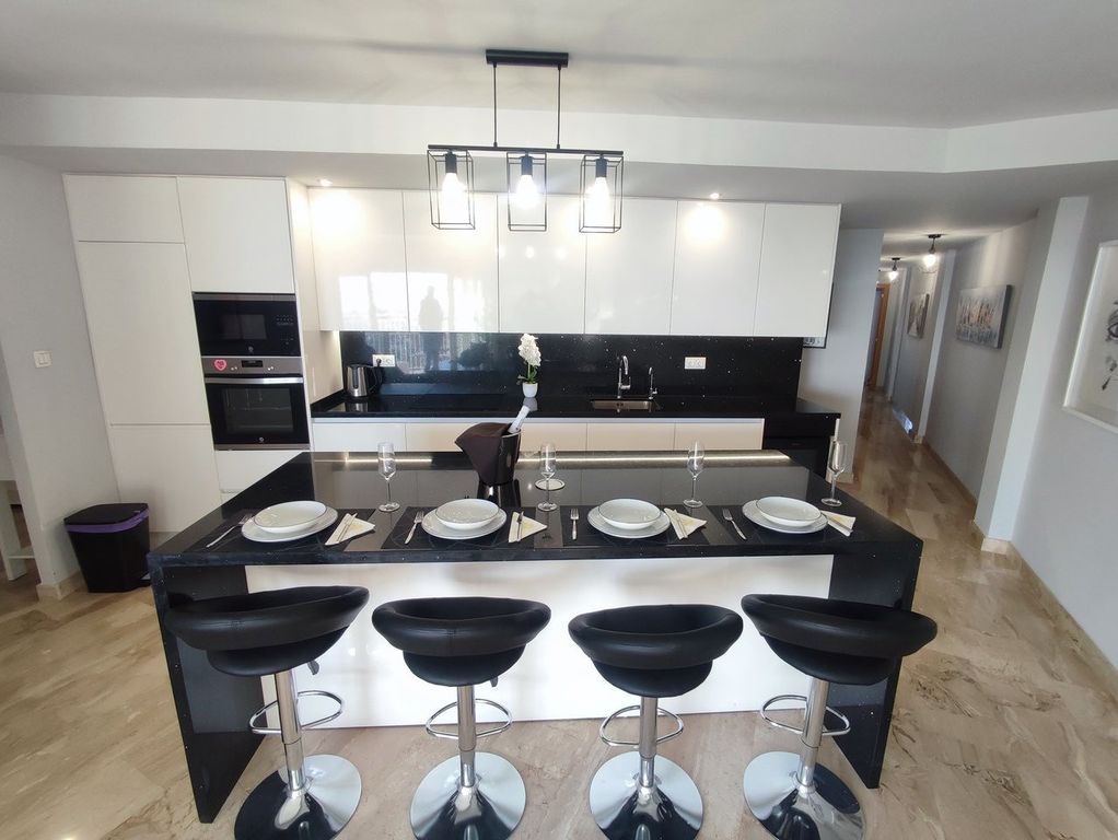 Property photo 3 of 31