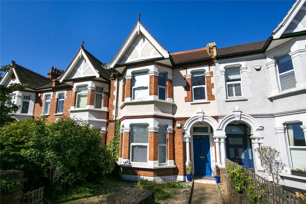 Property photo 2 of 9 Picture No. 12