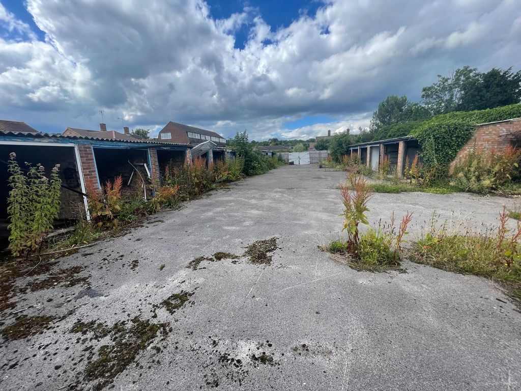 Property photo 1 of 5
