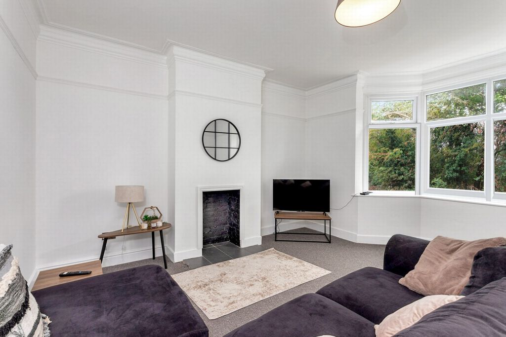 Property photo 3 of 29 Sitting Room