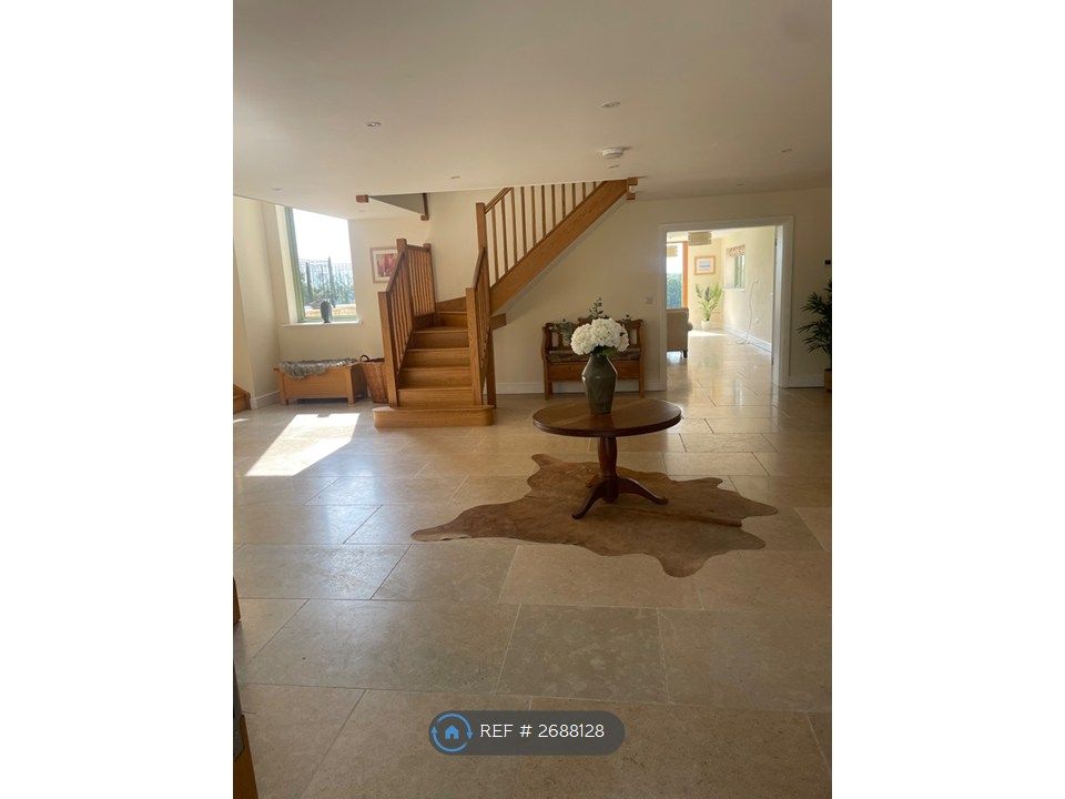 Property photo 3 of 35