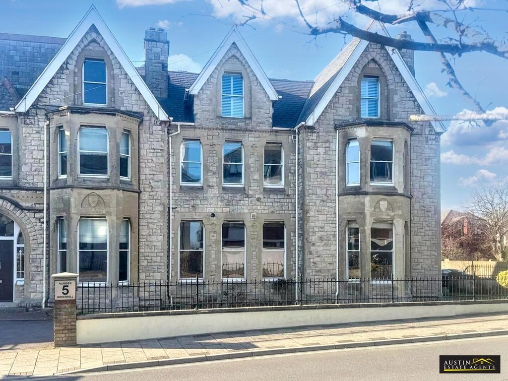 Property photo 2 of 13 Front (Exterior)