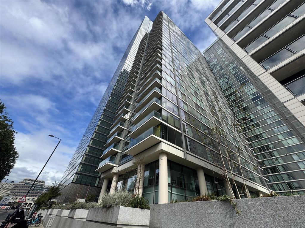Property photo 1 of 13 Landmark West E14