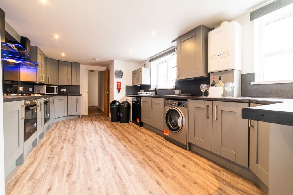 Property photo 3 of 16 Another Student Property From Award Winning Cps Ho