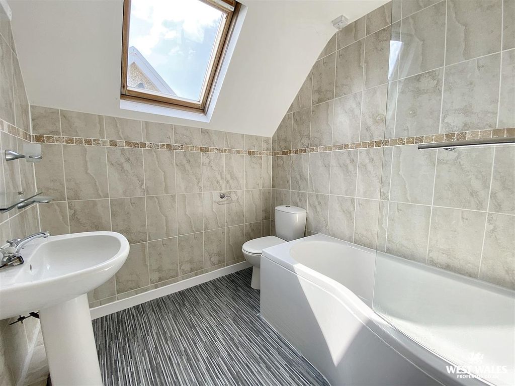 Additional image 13 of 3 bed detached bungalow for saleCenarth Close, Pembroke Dock SA72